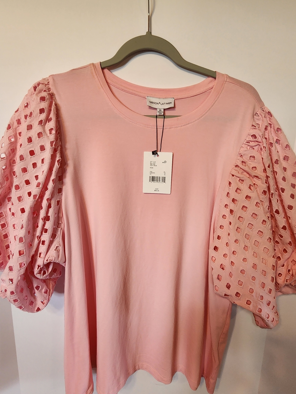 Gibson Latimer Soft Pink Eyelet Puff Sleeve Top